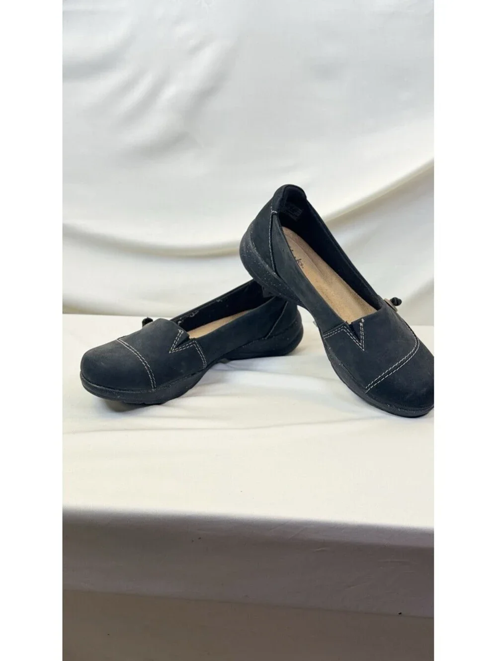 Clarks Carleigh Leather Loafers Women’s Size 7M Black Nubuck Contrast Stitching